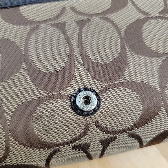 COACH TRI-FOLD Brown SIGNATURE C Monogram FABRIC LEATHER WALLET WITH BUCKLE - Picture 3 of 9